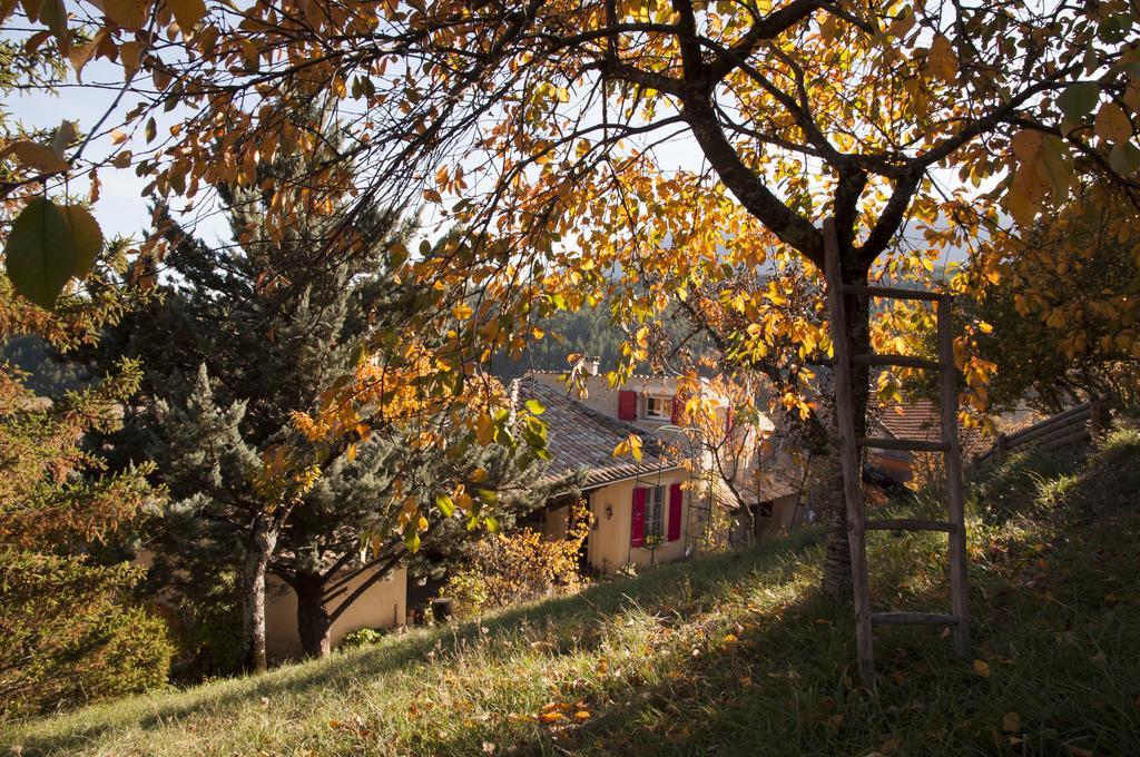 مبيت وإفطار Montmaur-en-Diois La Grange D'Agnes المظهر الخارجي الصورة